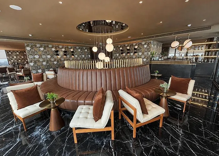 Heart Of Thonglor - Stylish Urban Retreat