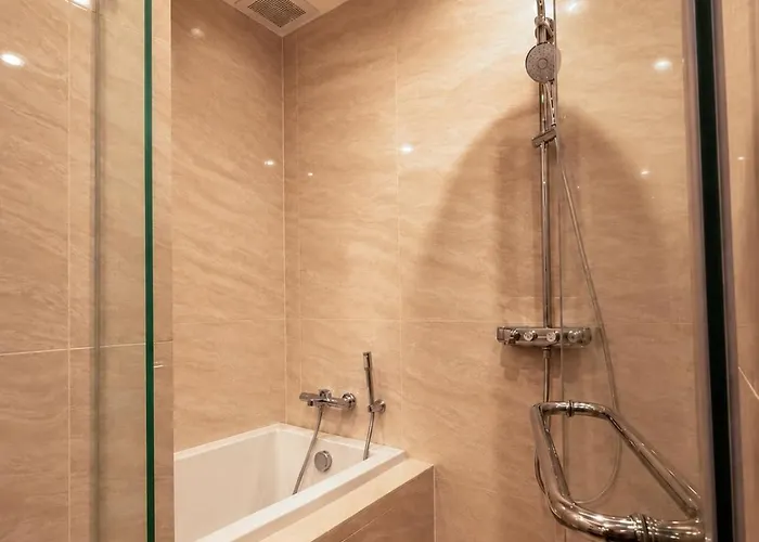 Heart Of Thonglor - Stylish Urban Retreat *